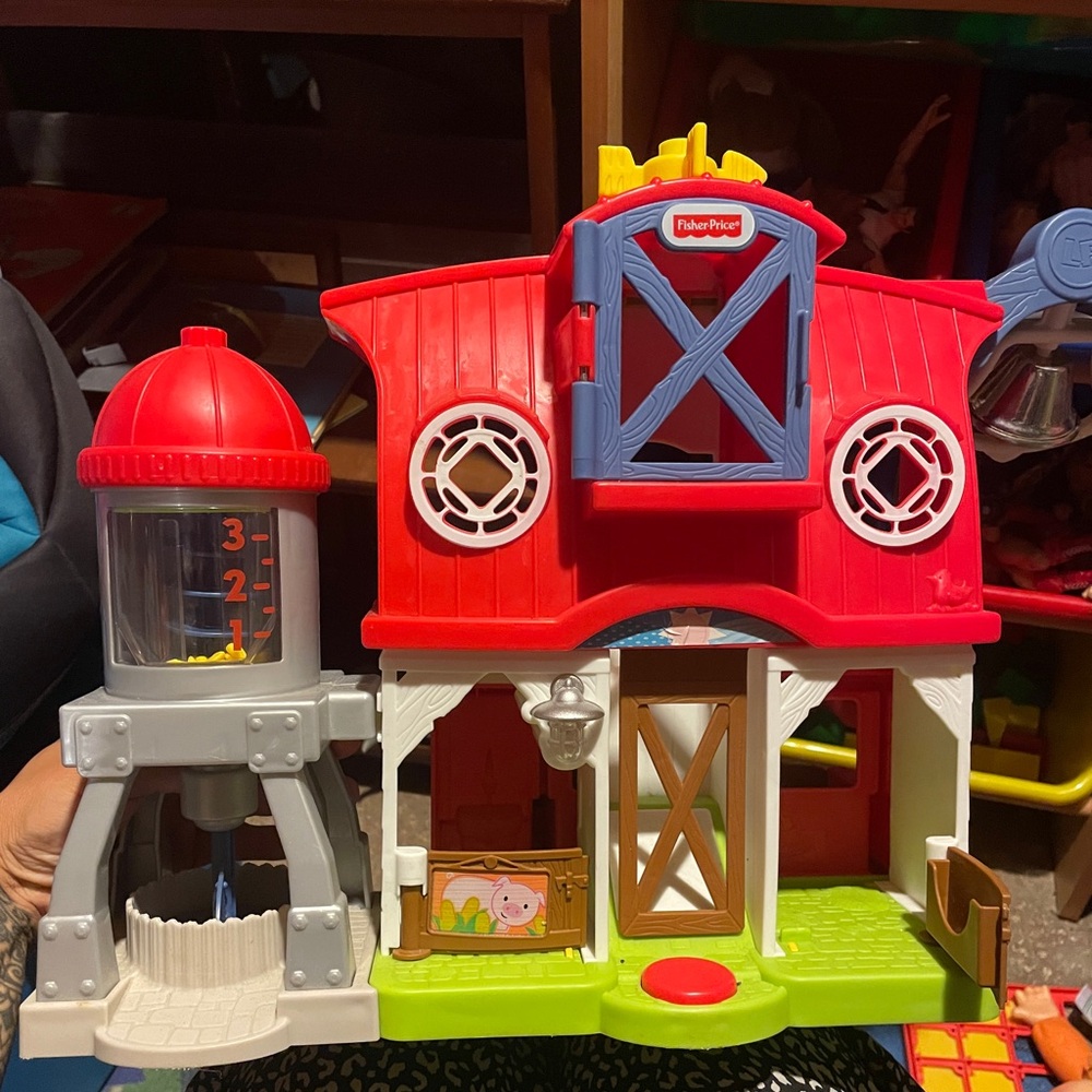 Fisher price Little people barn
